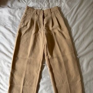 Aritzia Carrot Pants (Crepette) Size 0